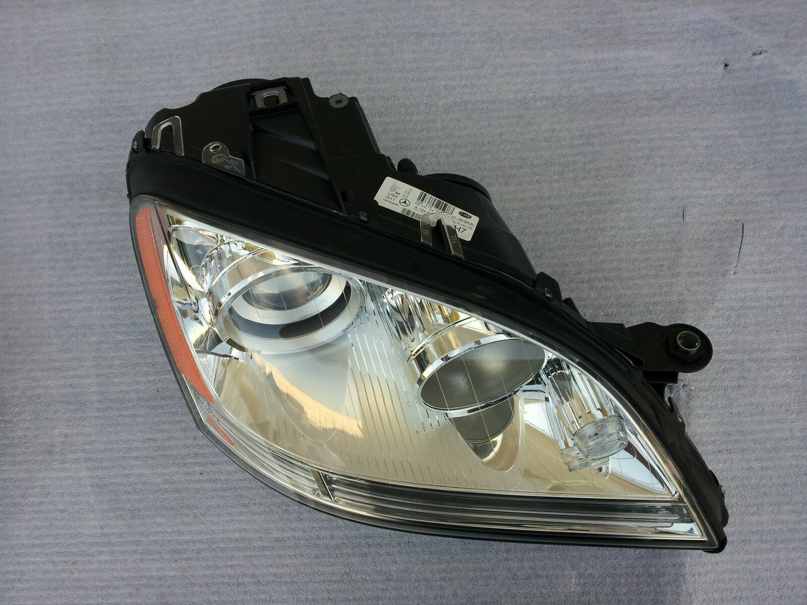 2006-2009 Mercedes M-Class Right Passenger Side Headlight 