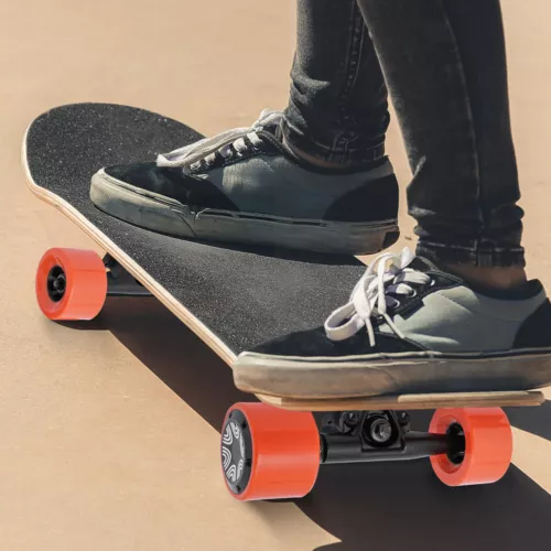 Single Motor Battery Powered Electric Skateboard Speed Skateboarding Equipment