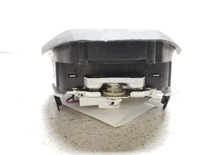 2010-2013 Mazda 3 Driver Air Bag Driver Wheel OEM BBM557K0002 - Image 2 of 4