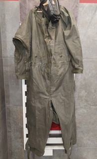 Schutzanzug Gummianzug ABC Schutz mit Gasmaske Rubber Suit Hazmat Suit