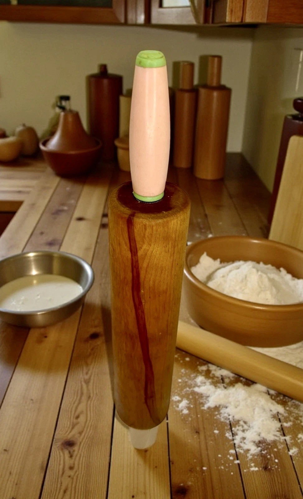 RETRO Mid Century PINK & TURQUOISE Handles Wood Rolling Pin 16.5” Vintage