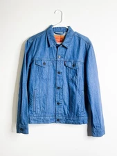 Levi’s Original Trucker Denim Jacket Blue Button Front Classic Red Tab Size M