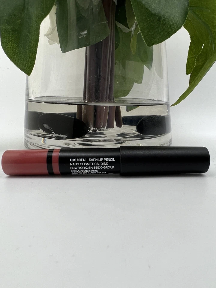 Lápis labial de cetim NARS RIKUGIEN TAMANHO DE VIAGEM 0,05 oz/1,7 g novo sem caixa - Imagem 2 de 2