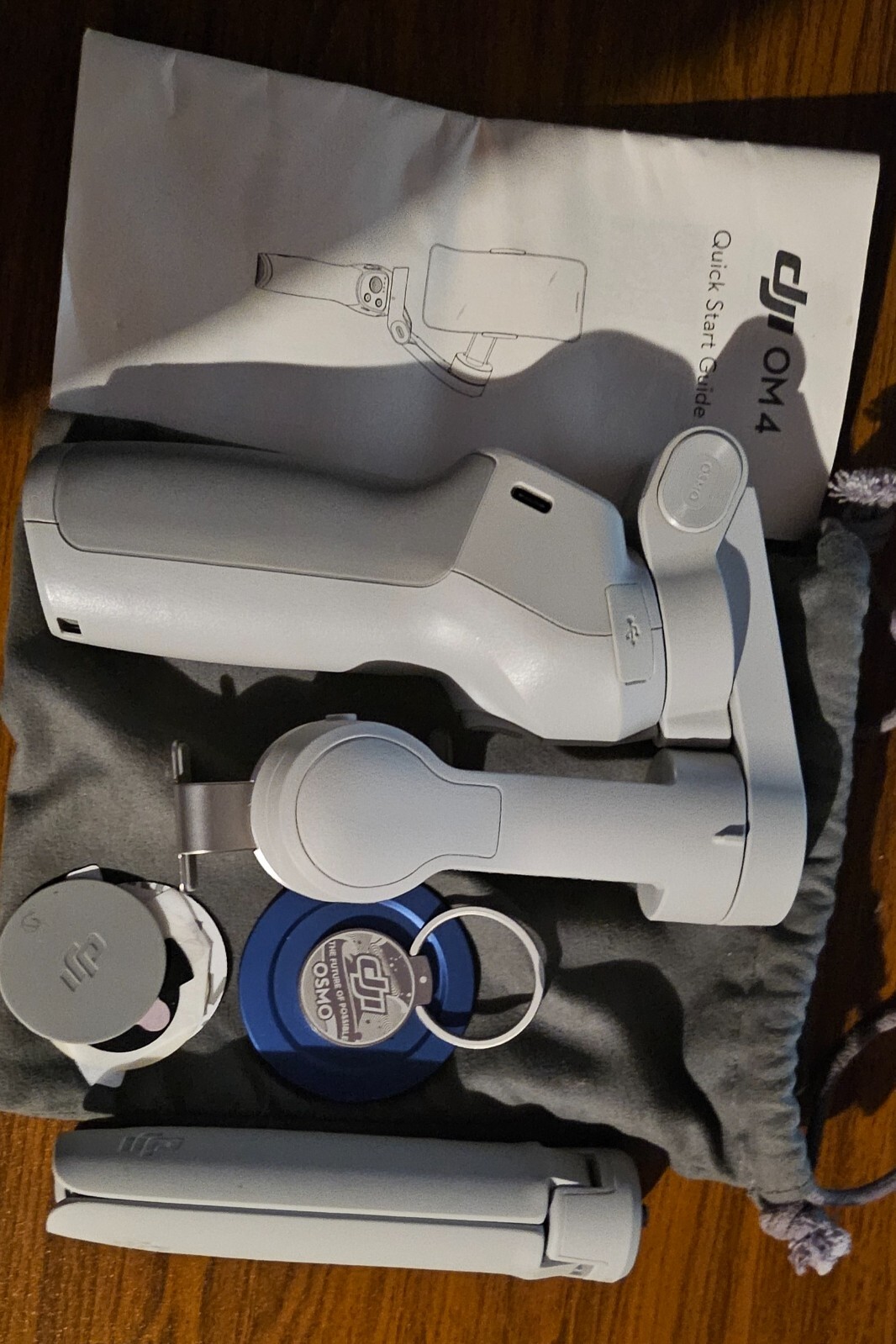 DJI Osmo Mobile 4 - Gimbal Stabilizer