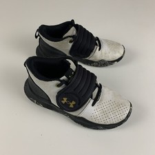 Under Armour Unisex-Child Grade School Zone BB sz 5Y 3024262-102