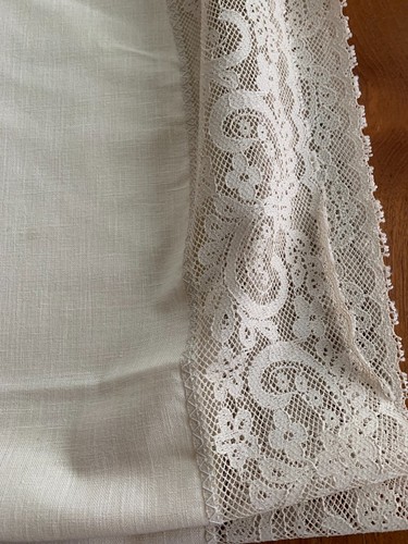 Vintage Beige Homemade Oval Tablecloth 70"x51"- Polyblend Linen Look Lace trim - Picture 7 of 11