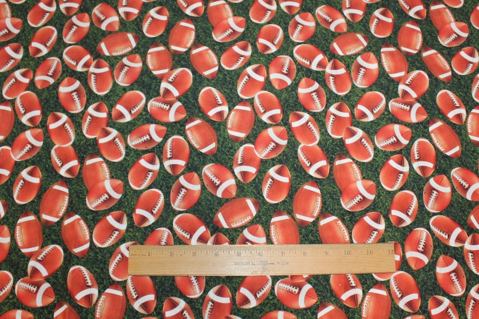 Tela de algodón Sports Life de una yarda Foto 2 de 3