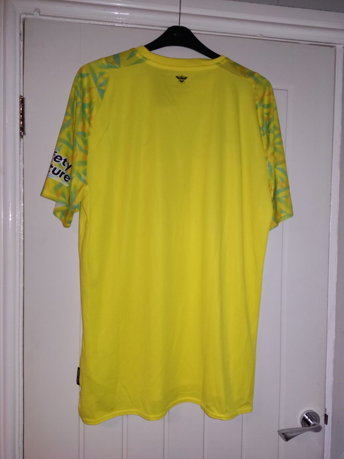 Picture 2 of 6