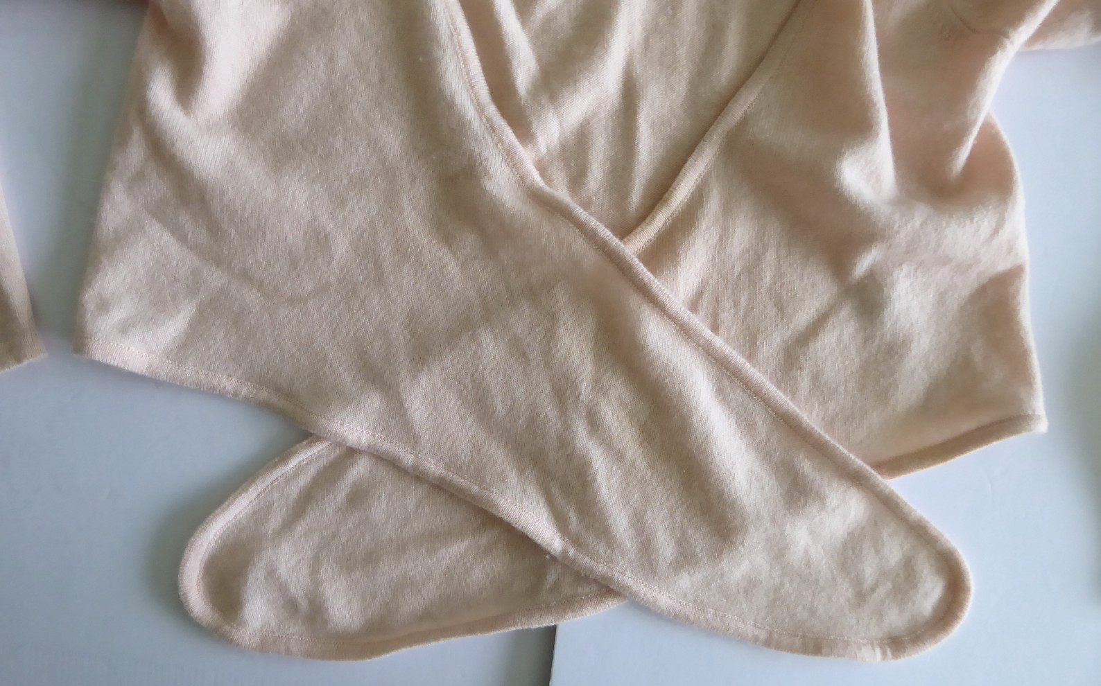 Rare Scotland Johnstons of Elgin Baby Pink 100percent Cashmere Cardigan Sweater Size M image 8
