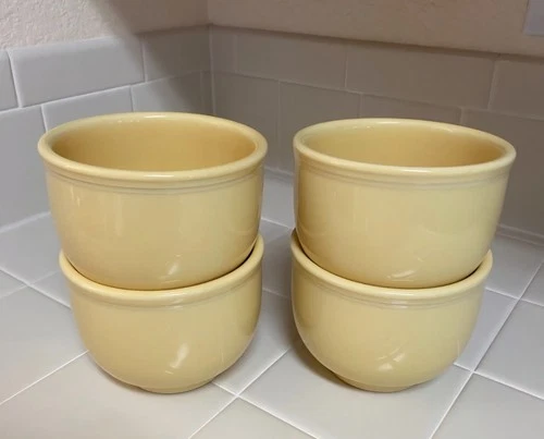 FIESTAWARE Retired  Pale Yellow/Pastel Jumbo Chili Bowls 18oz. Set of 4 NICE