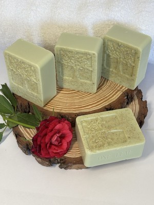 CedarWoodSheaButterGoatMilkColloidalOatamealTeaTreeJojobaOilFaceBodyCleanseBar