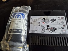  CHRYSLER CROSSFIRE TYRE INFLATOR  AIR COMPRESSOR PUMP  Genuine.