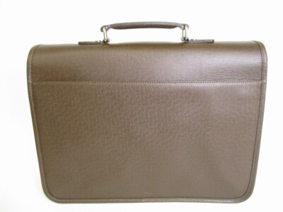 Auth LOUIS VUITTON Taiga Grizzly Briefcase Business Bag w/Strap 