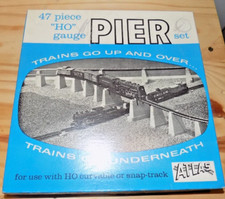 ATLAS Number 80 HO Gauge PIER SET No. 80 In B...