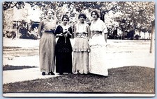Postcard RPPC Women In Dresses Posing In Front Yard P4N