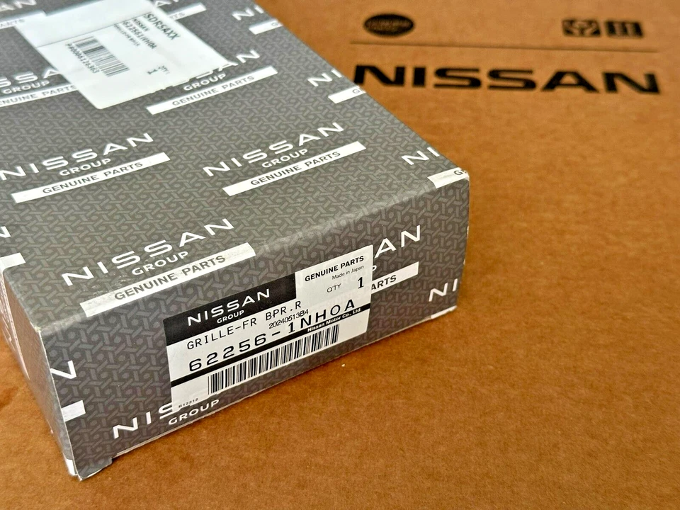 Cubierta de lámpara antiniebla derecha OEM INFINITI G25 G37 Q40 SPORT 62256-1NH0A Foto 3 de 4