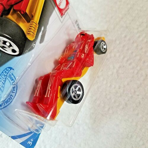Hot Wheels 2021 Mattel Games 3/5 ZOMBOT Rock Em Sock Em Robots Red Toy 46/250 - Picture 4 of 12