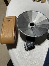 Canon Flash Unit, Model V w/ Original Leather Case - Excellent Condition