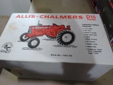 Allis Chalmers D15 1/16 Diecast Farm Tractor  By SpecCast Preown 