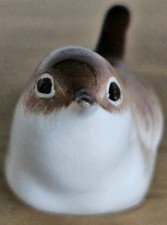 Lomonosov USSR Vintage Porcelain Wren Bird  Made in Russia Stamped. VGC #858