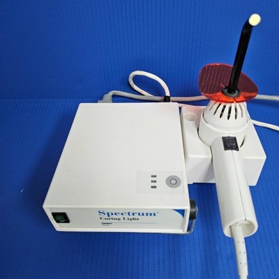 Dentsply Caulk Spectrum Dental Curing Light Model 200R Gun Style