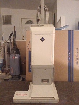 Working Electrolux Epic Series 3500 SR Upright Vacuum 75th Anniversary Tested 