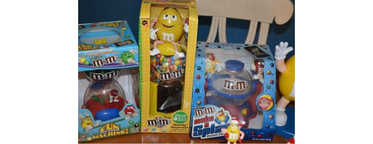 M & M RED & YELLOW SPECIAL DEAL PACKAGE SOME RARE ITEMS INCLUDED