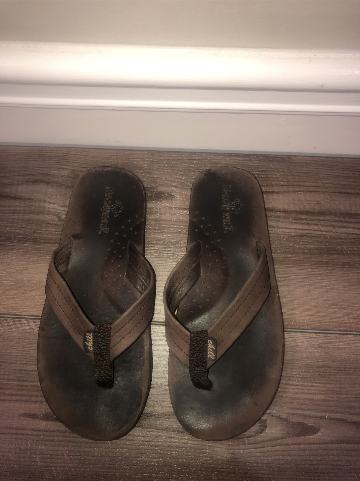 Margaritaville women’s flipflops brown leather size 8 Gem