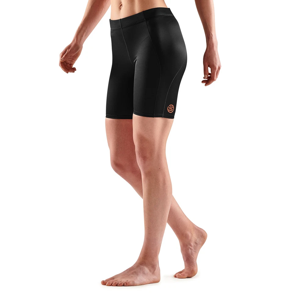 Skins Series-5 Womens Compression Powershorts (Black) | GREAT BARGAIN - Image 2 of 4