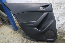 2015 MAZDA 3 SPORT NAV 2.0 PETROL MK3 5DRS REAR LEFT SIDE DOOR CARD 