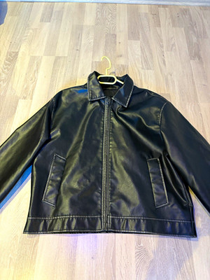 Pull&Bear Herren Lederjacke Biker schwarz Gr. L