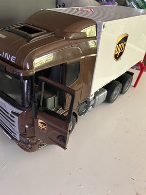 Bruder UPS Scania R-Series Toy Truck