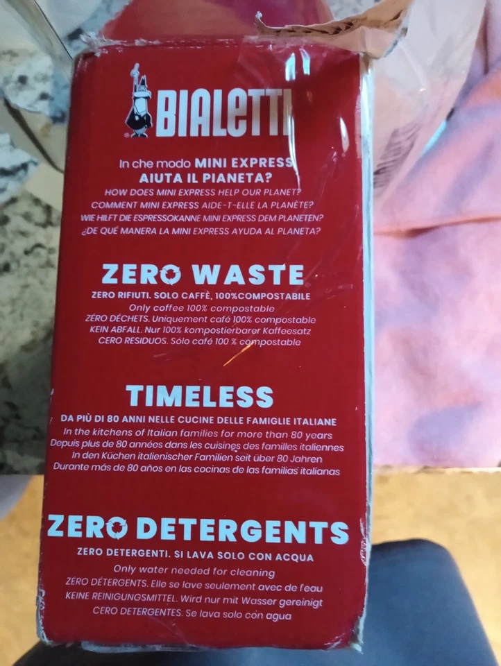 Bialetti - Mini Express Magritte: Moka Set includes Coffee Maker 2-Cup 2, Red  - Image 3 of 4