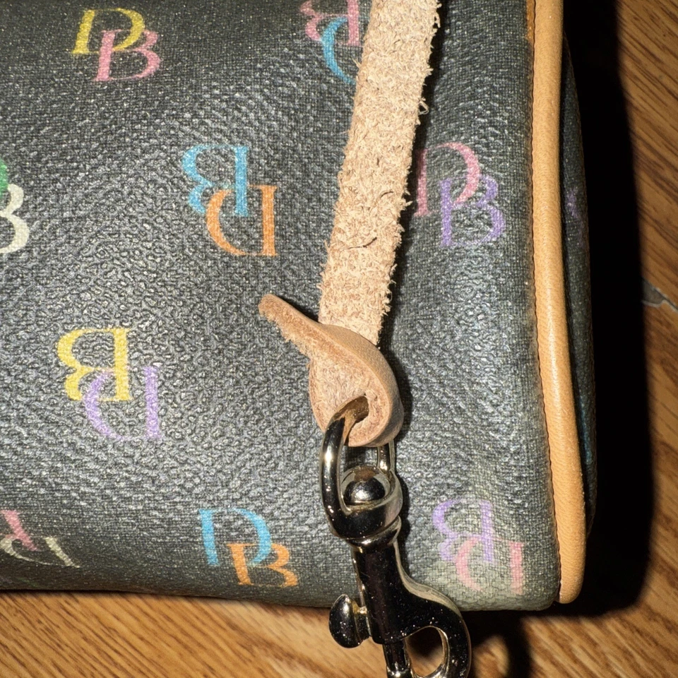 Bolso de Hombro Pequeño Dooney & Bourke Marrón Arco Iris Firma Barril Y2K Foto 3 de 4