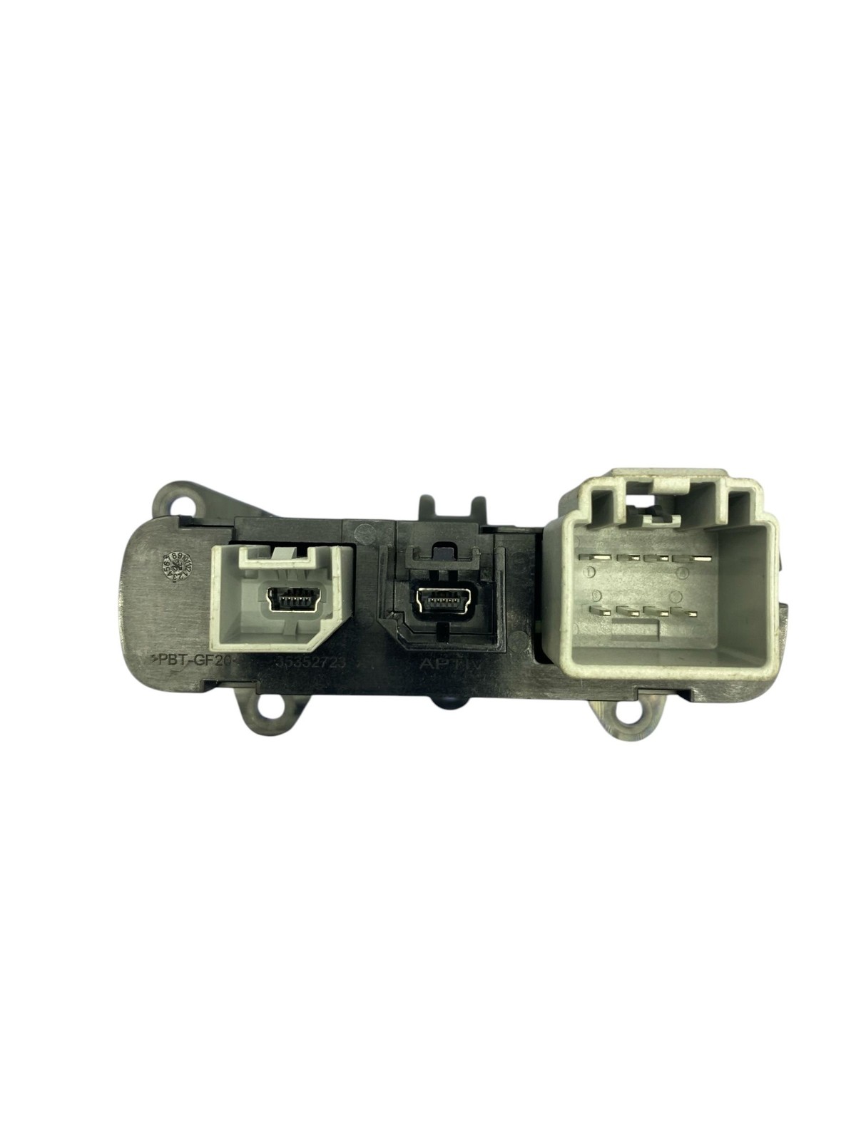 2017-2020 MASERATI LEVANTE M161 CONSOLE AUX PORT SOCKET PLUG BANK *SCRATCHES*