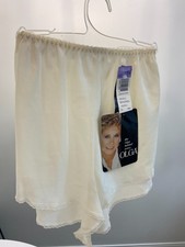 vintage olga flair panty with side slits and lace trimming all around size L