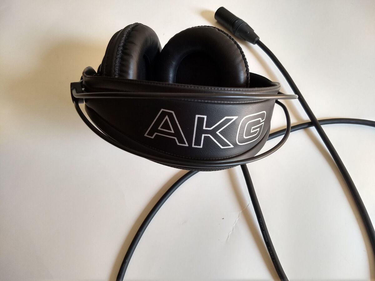 AKG K240DF Headphones, 600 Ohms, 4-pin XLR, Balanced, Made AKG K240DF Headphones, 600 Ohms, 4-pin XLR, Balanced, Made