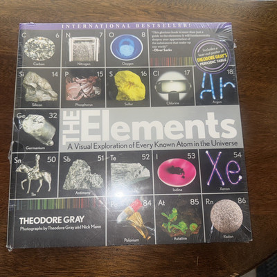 Elements : A Visual Exploration of Every Known Atom in the Universe, Book 1 Of 3