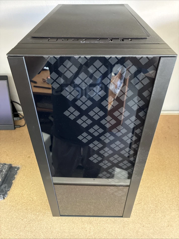 BitFenix Dawn TG Black BFC-DAW-500-KKGSK-RP - Image 3 of 4