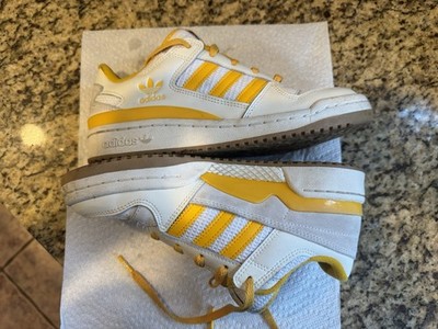 adidas Basketball Summer Breathable White Yellow Men's Low Top Lace Up Sneakers