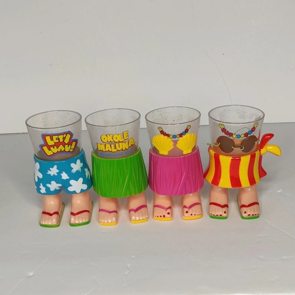Aloha Hawaiian Hula Niña y Board Shorts Plástico Shot Glasses Juego para él y ella Foto 4 de 4
