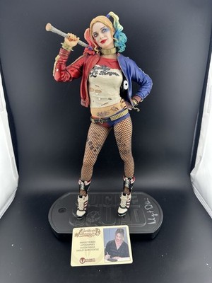 Margot Robbie Autographed DC Suicide Squad Harley Quinn 12