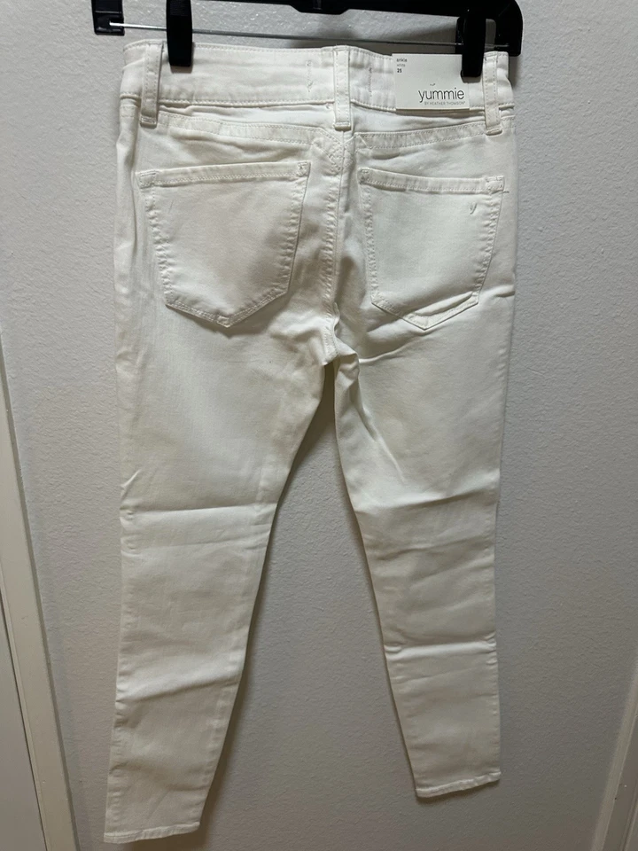 Новый! Белые узкие джинсы Yummie от Heather Thomson на лодыжках, размер 25 - Изображение 3 из 4
