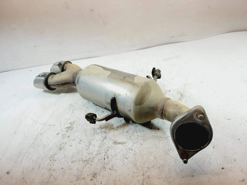 Silenciador de escape trasero Hyundai Santa Fe Sport 2013 2014 2015 2016 2,0 L 28710-4Z500 Foto 2 de 4