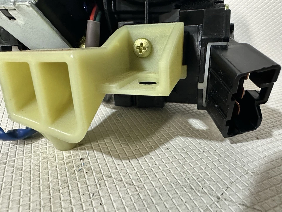 Interruptor de encendido Hyundai Elantra 2011-2016 con llave y cubierta transmisión automática OEM Foto 4 de 4