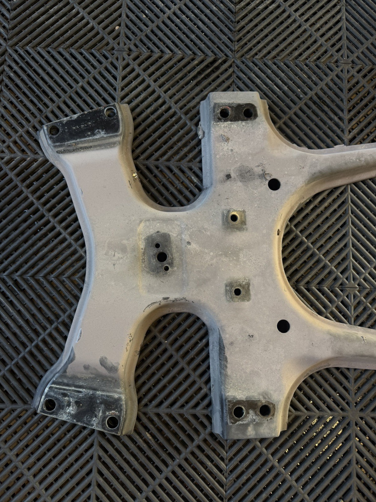 2009 - 2014 FERRARI CALIFORNIA FRONT LOWER SUSPENSION SUBFRAME CROSSMEMBER OEM