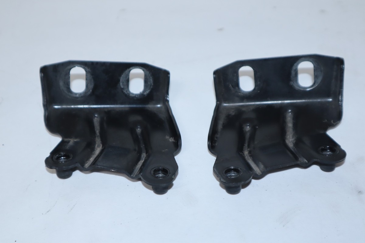 2011 BMW X3 (F25) - RADIATOR CORE SUPPORT MOUNT PAIR 7210507  