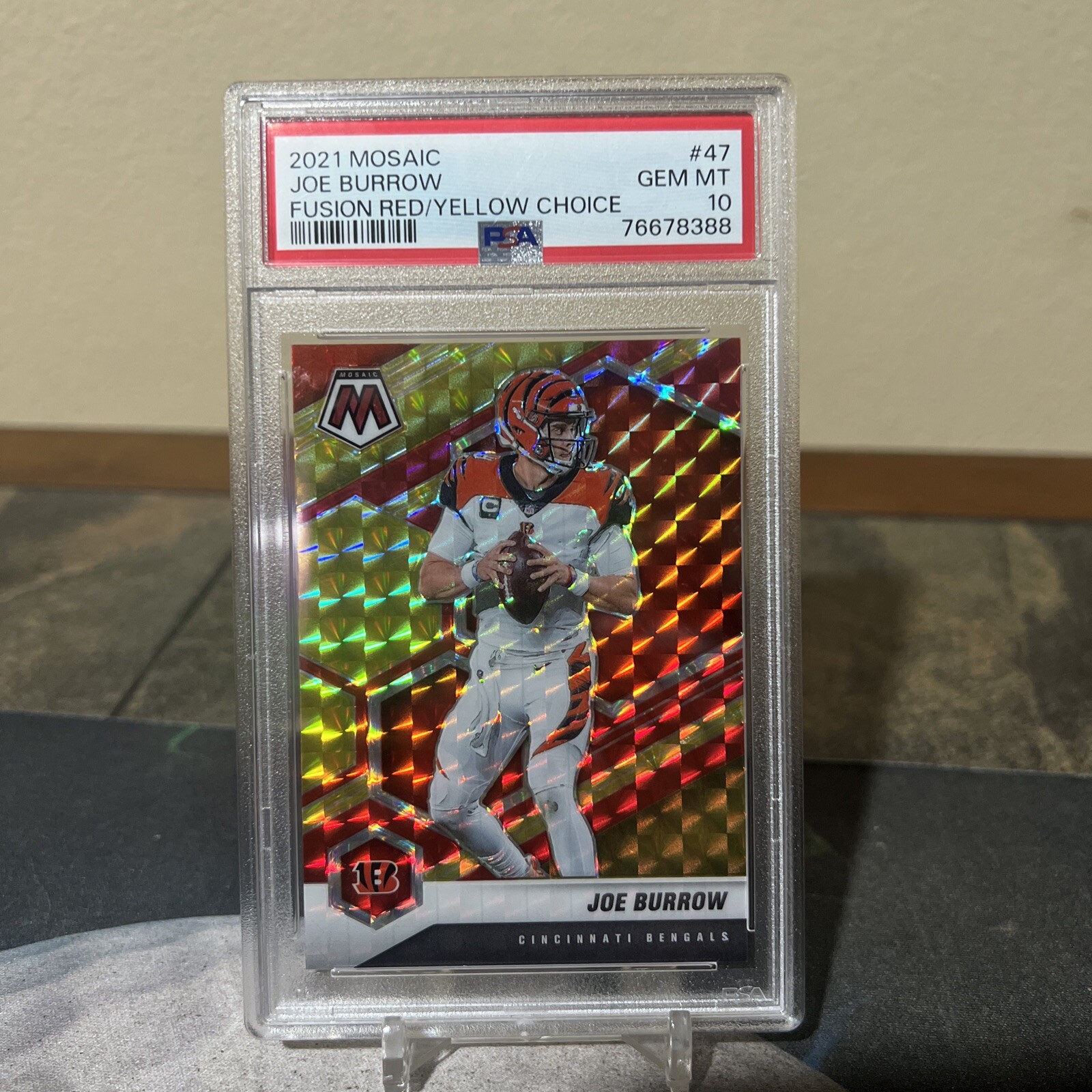 2021 Panini Mosaic Choice Fusion Red & Yellow Prizm /80 Joe Burrow #47 PSA 10