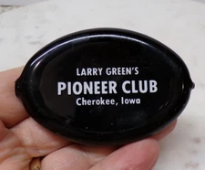 Larry Green's Pioneer Club Squeeze Coin Purse Cherokee Iowa THIS FAMILY?