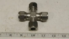 Gyrolok Tube Cross Hoke Union Single Unit 8C316